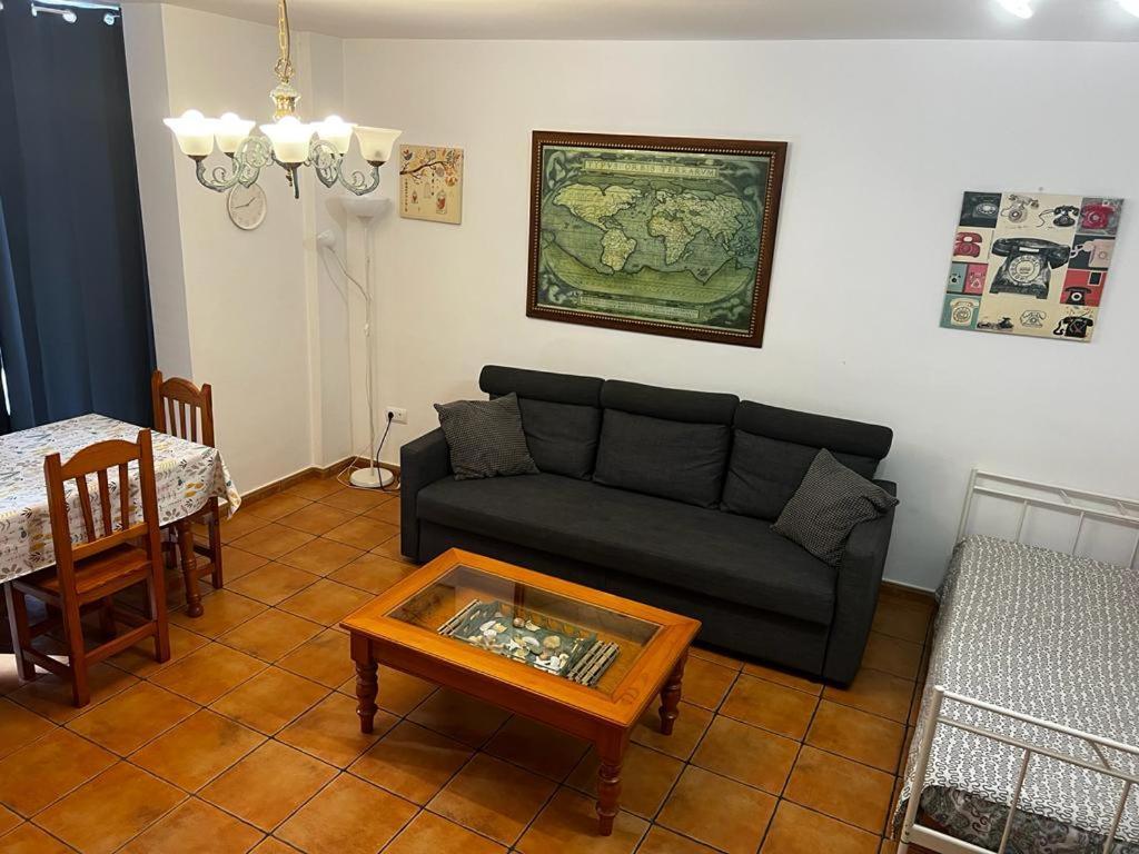 Bonito Piso Centro De Los Boliches ฟูเอนฮิโรลา ภายนอก รูปภาพ